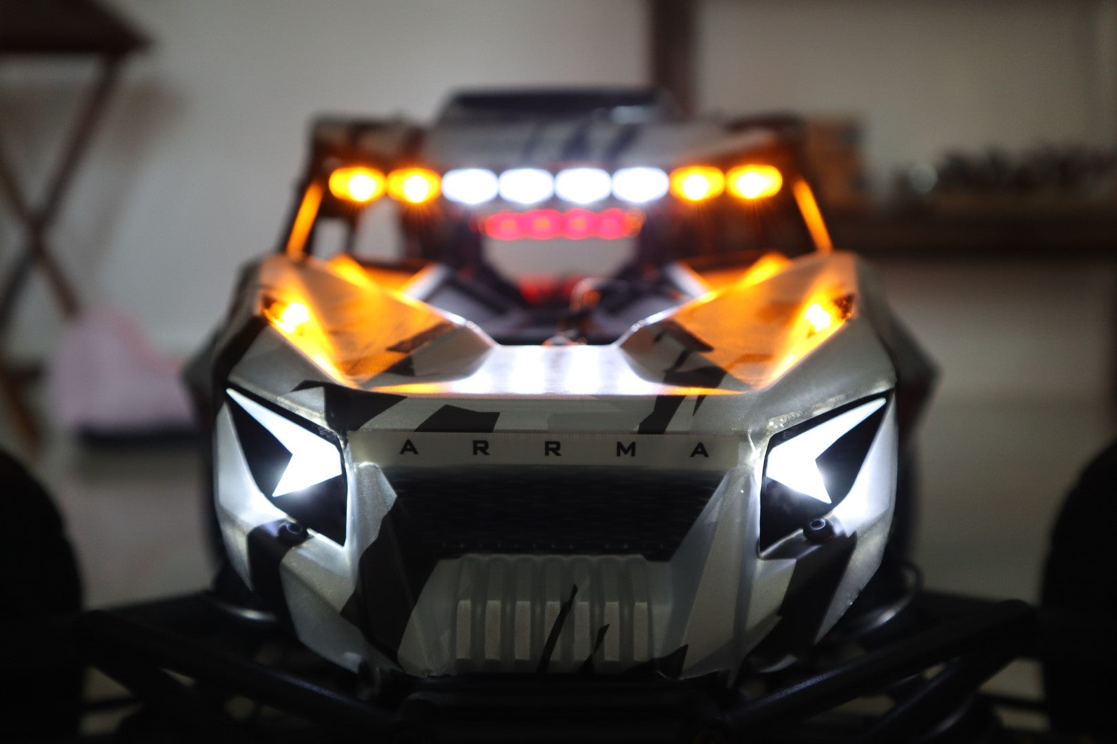 Arrma Mojave 6S BLX Pre-Painted Body (Black/Red) [ARA411004 Arrma Mojave 6S BLX Pre-Painted Body (Black/Red) [ARA411004